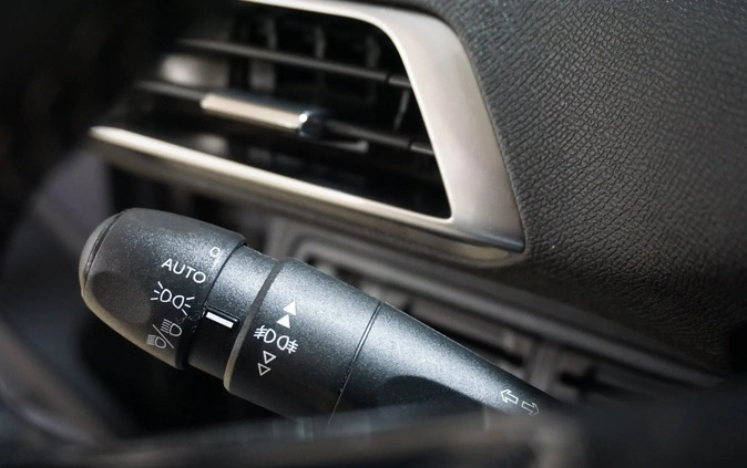 Peugeot 3008 cena 59900 przebieg: 237000, rok produkcji 2018 z Siewierz małe 781